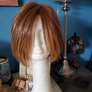 Raquel Welch Straight up with a Twist wig